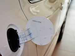 2012款 1.6L 手动 两厢 豪华版
