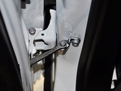 2012款 1.6L 手动 两厢 豪华版