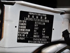 2012款 1.6L 手动 两厢 豪华版