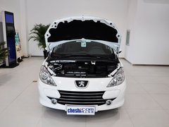 2012款 1.6L 手动 两厢 豪华版