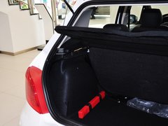 2012款 1.6L 手动 两厢 豪华版