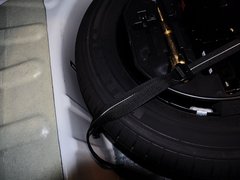 2012款 1.6L 手动 两厢 豪华版