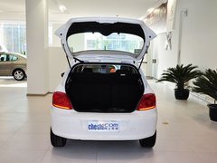 2012款 1.6L 手动 两厢 豪华版
