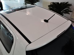 2012款 1.6L 手动 两厢 豪华版