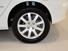 2012款 1.6L 手动 两厢 豪华版