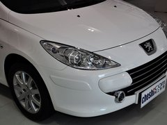 2012款 1.6L 手动 两厢 豪华版