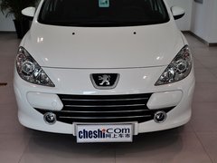 2012款 1.6L 手动 两厢 豪华版