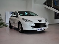 2012款 1.6L 手动 两厢 豪华版