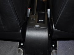 2012款 1.6L 手动 两厢 豪华版
