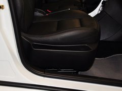 2012款 1.6L 手动 两厢 豪华版