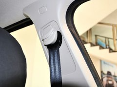 2012款 1.6L 手动 两厢 豪华版