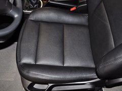 2012款 1.6L 手动 两厢 豪华版
