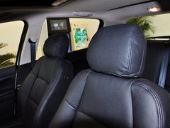 2012款 1.6L 手动 两厢 豪华版