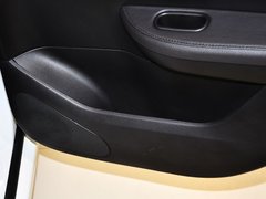 2012款 1.6L 手动 两厢 豪华版