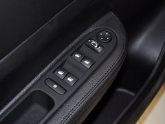 2012款 1.6L 手动 两厢 豪华版