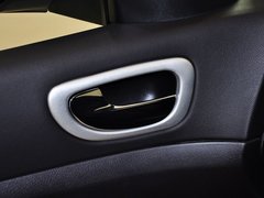 2012款 1.6L 手动 两厢 豪华版