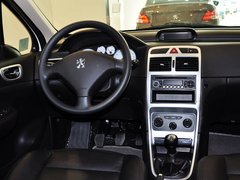 2012款 1.6L 手动 两厢 豪华版