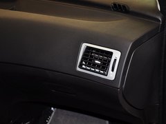 2012款 1.6L 手动 两厢 豪华版