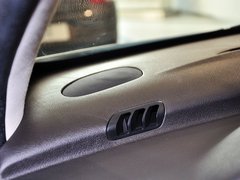 2012款 1.6L 手动 两厢 豪华版
