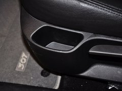 2012款 1.6L 手动 两厢 豪华版
