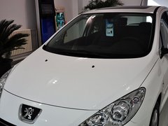 2012款 1.6L 手动 两厢 豪华版