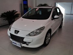 2012款 1.6L 手动 两厢 豪华版