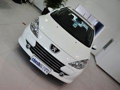 2012款 1.6L 手动 两厢 豪华版