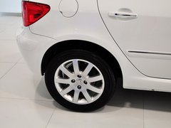 2012款 1.6L 手动 两厢 豪华版