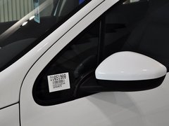 2012款 1.6L 手动 两厢 豪华版