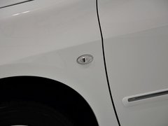 2012款 1.6L 手动 两厢 豪华版