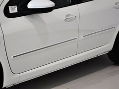 2012款 1.6L 手动 两厢 豪华版