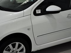 2012款 1.6L 手动 两厢 豪华版