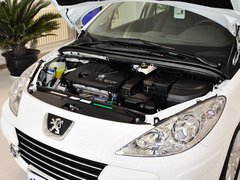 2012款 1.6L 手动 两厢 豪华版