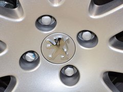 2012款 1.6L 手动 两厢 豪华版