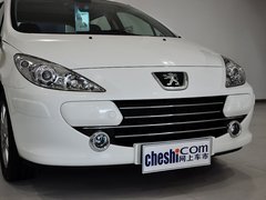 2012款 1.6L 手动 两厢 豪华版