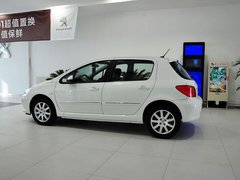2012款 1.6L 手动 两厢 豪华版