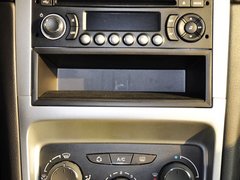 2012款 1.6L 自动 两厢 舒适版