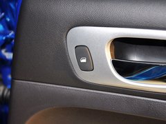 2012款 1.6L 自动 两厢 舒适版