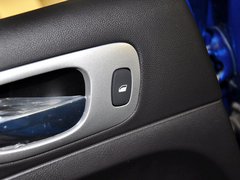 2012款 1.6L 自动 两厢 舒适版