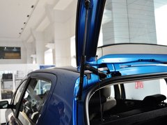 2012款 1.6L 自动 两厢 舒适版