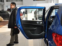 2012款 1.6L 自动 两厢 舒适版
