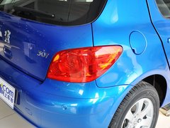 2012款 1.6L 自动 两厢 舒适版
