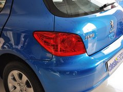 2012款 1.6L 自动 两厢 舒适版