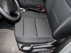 2012款 1.6L 自动 两厢 舒适版