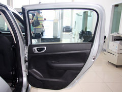 2012款 1.6L 自动 两厢 舒适版