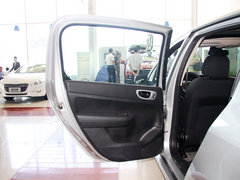 2012款 1.6L 自动 两厢 舒适版