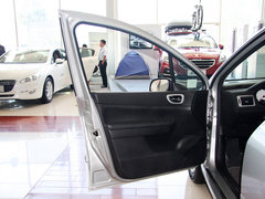 2012款 1.6L 自动 两厢 舒适版