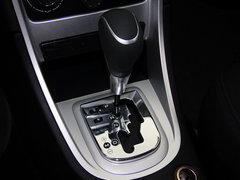 2012款 1.6L 自动 两厢 舒适版