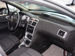 2012款 1.6L 自动 两厢 舒适版