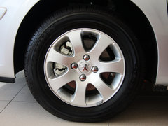 2012款 1.6L 自动 两厢 舒适版